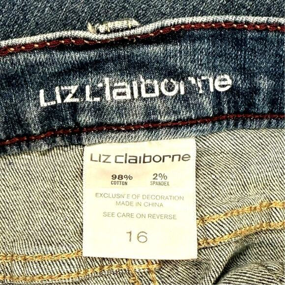Liz Claiborne Classic Denim Blue Jeans Stretchy Women Size 16 Floral Embroidery - Picture 11 of 11
